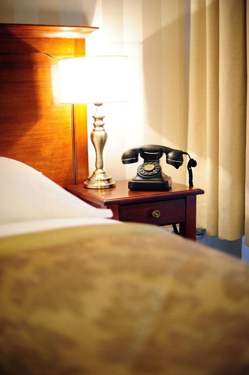 Hotel Kazimierski Zdroj Janowiec Oda fotoğraf