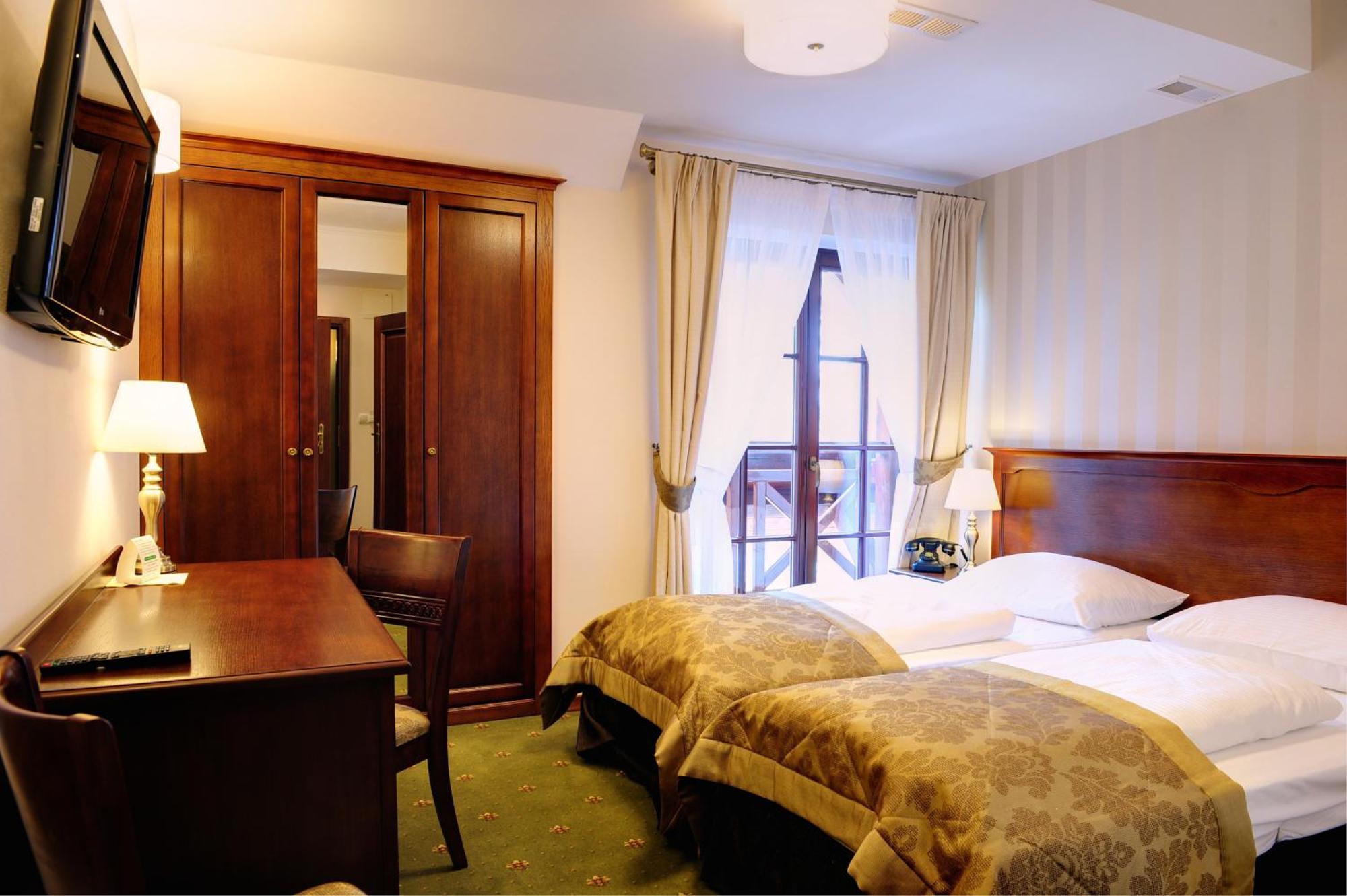 Hotel Kazimierski Zdroj Janowiec Dış mekan fotoğraf