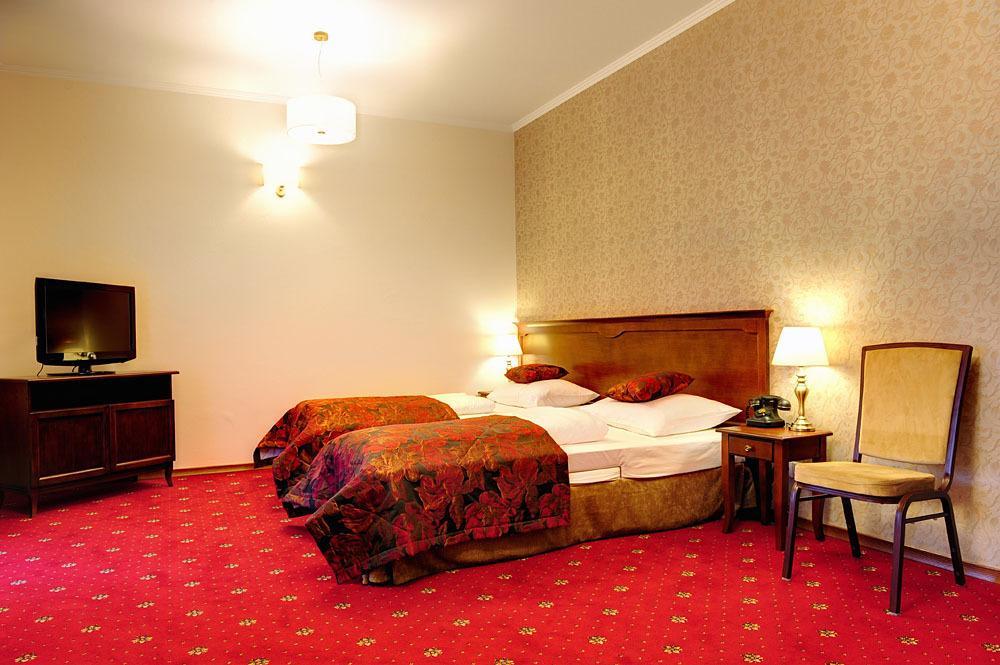 Hotel Kazimierski Zdroj Janowiec Dış mekan fotoğraf